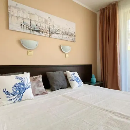 Aparthotel Apartello⊛com Diamond - Private Near Marina Dinevi In *